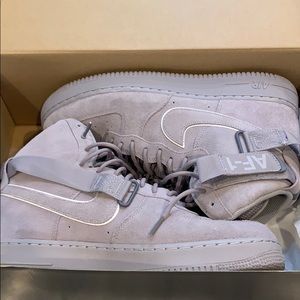 Air Force 1 high ‘07 LV8 suede